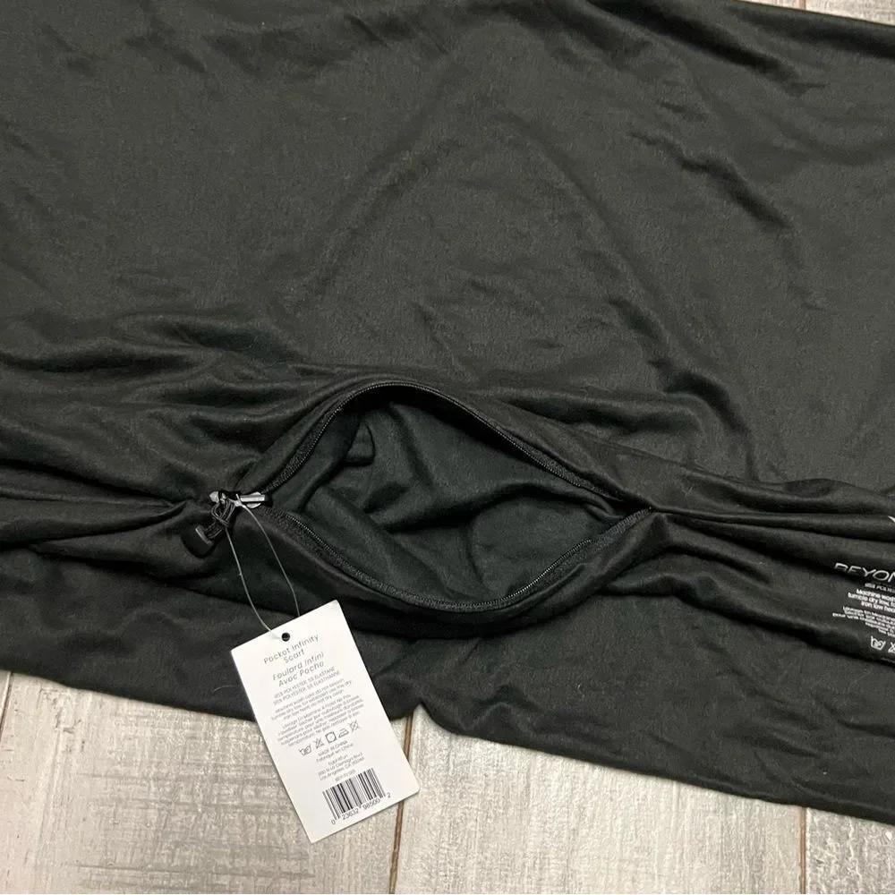 NWT Beyond Yoga Black Pocket Infinity Scarf MSRP $60